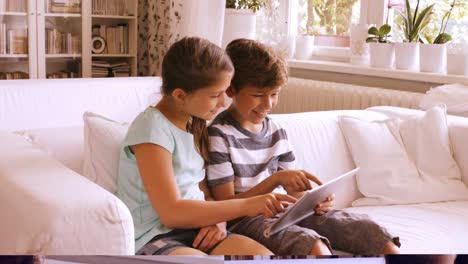 Niños-Usando-Tableta-Digital