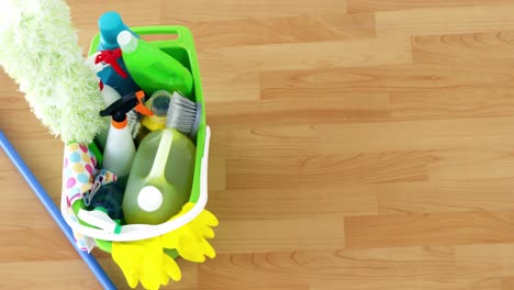 Various-housekeeping-supplies-in-a-bucket