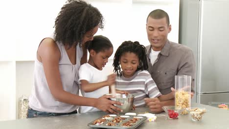 AfroAmerican-family-baking