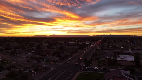 Chandler-Arizona,-Drohne-Steigt-über-Wohnhäusern-Auf