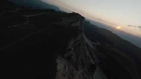 Flying-FPV-drones-in-the-mountains-of-Italian-Alps,-Dolomites