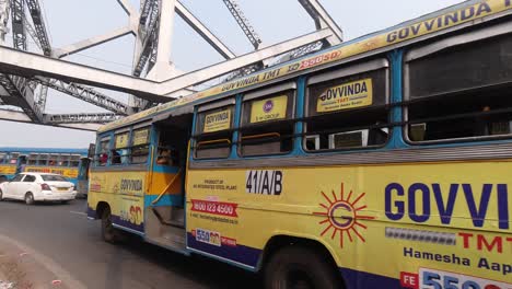 Howrah-bridge-is-one-of-the-biggest-cantilever-bridge-in-the-world