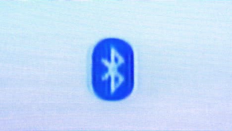 Pantalla-Retro-Con-Logotipo-De-Bluetooth-Tembloroso