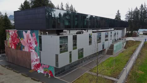 Aerial-shot-Capilano-University's-BOSA-Building-in-North-Vancouver,-BC