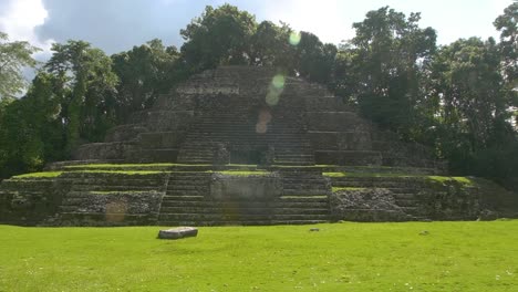 Altun-Ha-mayan-site.-One-of-many-structures