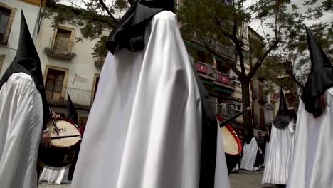 Procesión-De-Semana-Santa-En-España