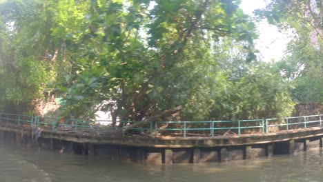 View-from-boat-on-the-Khlong-in-Bangkok,-Thailand