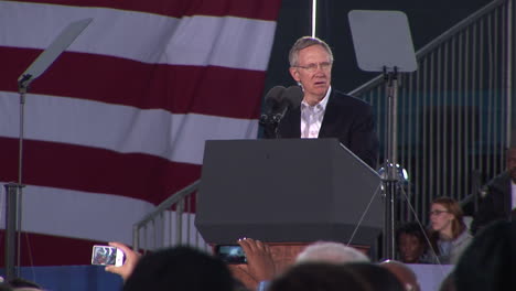 Fehlaufnahme-Von-Senator-Harry-Reid,-Der-Auf-Dem-Podium-Vor-Einer-Menge-Demokratischer-Anhänger-Bei-Der-„Moving-America-Forward“-Kundgebung-In-Der-ORR-Middle-School-In-Las-Vegas-Spricht