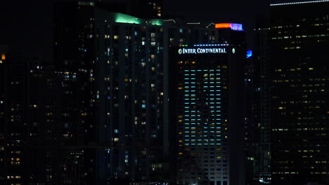 The-dancing-neon-sign-at-night-time-in-Miami