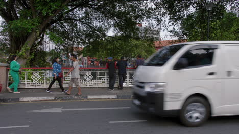 Abgeschiedenheit-Inmitten-Einer-Belebten-Straße-In-Malakka,-Malaysia