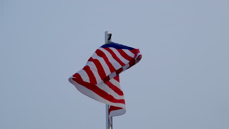 La-Bandera-De-La-Franja-De-Gloria-De-Malasia-Está-En-El-Aire-Con-El-Viento