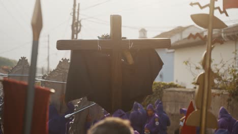 Procesiones-De-Semana-Santa-Durante-El-Jueves-Santo-En-Antigua,-Guatemala