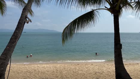 Impresionante-Foto-De-Postal-De-La-Playa-De-Maenam-En-Koh-Samui,-Tailandia