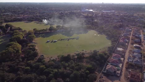 Ein-Schul-Rugbyspiel-Per-Drohne-In-Bulawayo,-Simbabwe