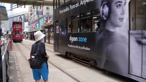 Tram-in-Hong-Kong-island