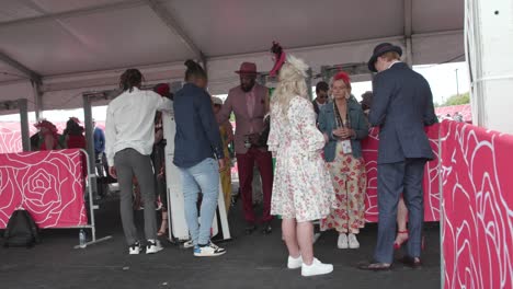 fans-entering-churchill-downs-for-kentucky-derby-149