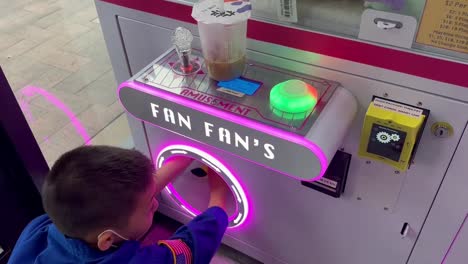 Arcade-Klauenmaschine