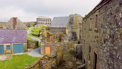 Una-Mirada-En-4k-Al-Interior-De-Charles-Fort-Kinsale-Cork,-Irlanda,-Dirigida-Por-OPW