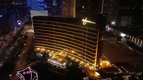 Aerial-view-of-Wynn-Hotel-Macau-at-night