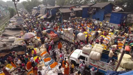 Mallick-Ghat-Aur-Ghat-Es-Uno-De-Los-Mercados-De-Flores-Asiáticos-Más-Grandes-De-Asia