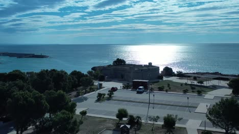 Castell-de-Sant-d'Alfama-y-Cala-de-Sant