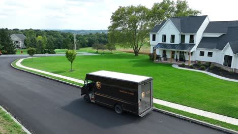 UPS-LKW,-United-Paketdienstzustellung-Bei-American-Home