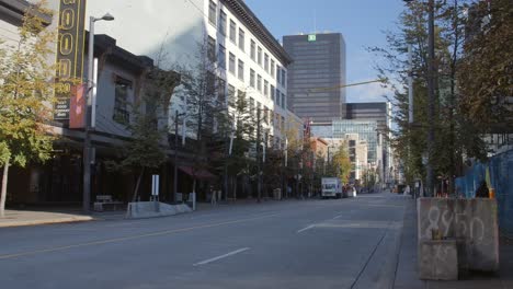 Streetscape-In-Downtown-Vancouver,-British-Columbia,-Canada