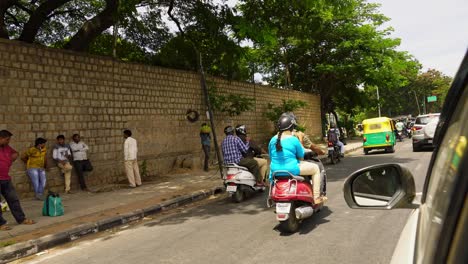 Riding-in-a-taxi-through-the-streets-of-Bangalore,-India