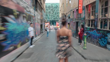 Bewegender-Zeitraffer-Durch-Die-Hosier-Lane-In-Melbourne,-Australien