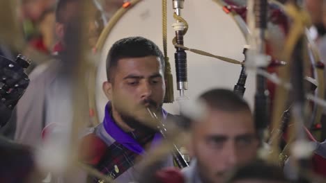 Seleccione-Gaiteros-De-Bolsa-De-Enfoque-En-La-Banda-De-Música-Del-Desfile-De-Pascua,-Nazaret,-Isr