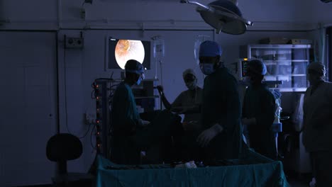 Medical-Team-Performing-Surgical-Operation-in-Modern-Operating-Room