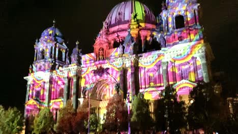 Berlín,-Alemania,-Bebelplatz,-Festival-De-Luces-Por-La-Noche-En-Octubre-De-2023