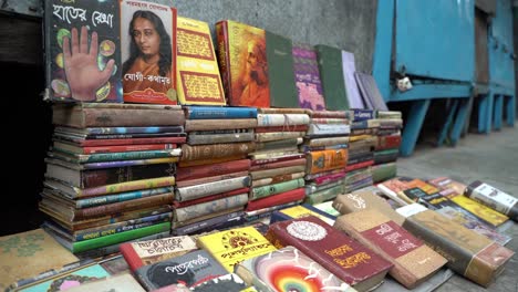 Old-books-are-being-sold-on-the-pavements-in-the-streets-of-Calcutta