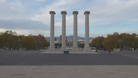 Montjuïc-Monumental:-Capturando-La-Grandeza-De-Los-Cuatro-Pilares