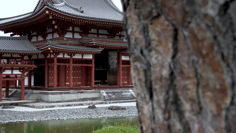 Phoenix-Hall-At-Byodo-In-Temple,-Uji