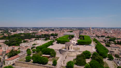 Vista-Aérea-De-La-Ciudad-De-Montpellier-Con-Vistas-Al-Jardín-De-Peyrou.