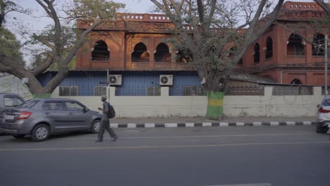 Road-traffic-in-Chennai,-Side-View