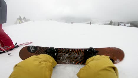 Snowboard-on-the-slopes-of-Jasna,-Chiopok