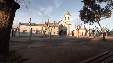 Alte-Kirche-In-Einem-Kleinen-Dorf