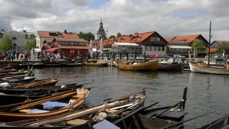 Vintage-boats-moored-in-Västervik-marina-in-Sweden