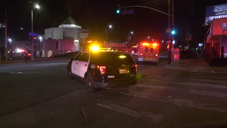 Policía-Bloqueando-La-Intersección