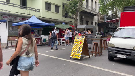 Feria-Callejera-De-Puestos-De-Comida-Y-Bebida.