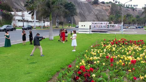 Girl-and-her-friends-during-a-portrait-photography-session-for-a-birthday-party