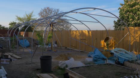 Folientunnel-Wird-Auf-Der-Baustelle-Von-Garden,-Vereinigtes-Königreich,-Gebaut