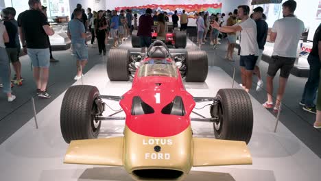 Der-Rennwagen-Lotus-Typ-49-Wurde-Während-Der-Ersten-Offiziellen-Formel-1-Ausstellung-Der-Welt-Auf-Der-Ifema-Madrid-In-Spanien-Ausgestellt