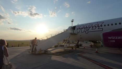 A-Bordo-Del-Avión-En-El-Aeropuerto-De-Cluj-Napoca.