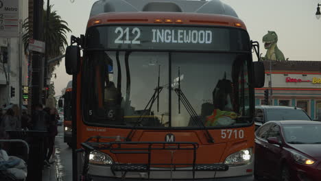 Transporte-Público-En-Los-Angeles-En-Hollywood-Blvd