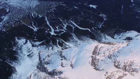 Blick-Von-Einem-Segelflugzeug-In-Österreich,-Das-In-Richtung-Zugspitze-Fliegt