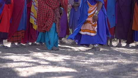 Tribu-Masai-Saltando-Danza-Cámara-Lenta