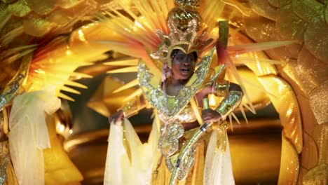 Pasión-Del-Desfile-De-Carnaval-En-Río-De-Janeiro,-Brasil.